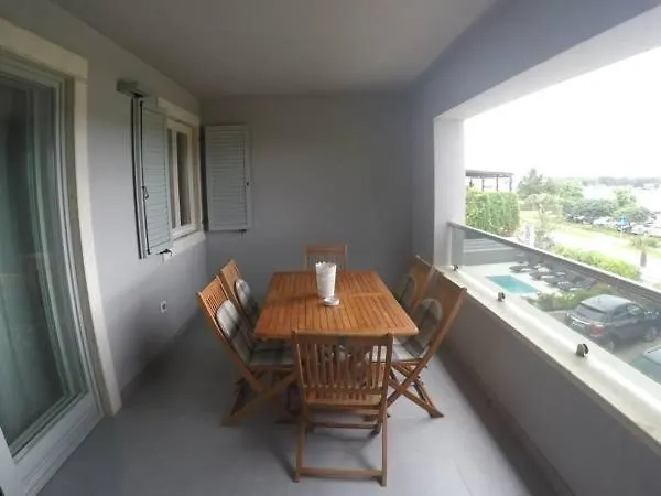 Apartment Lux More Medulin 0*,