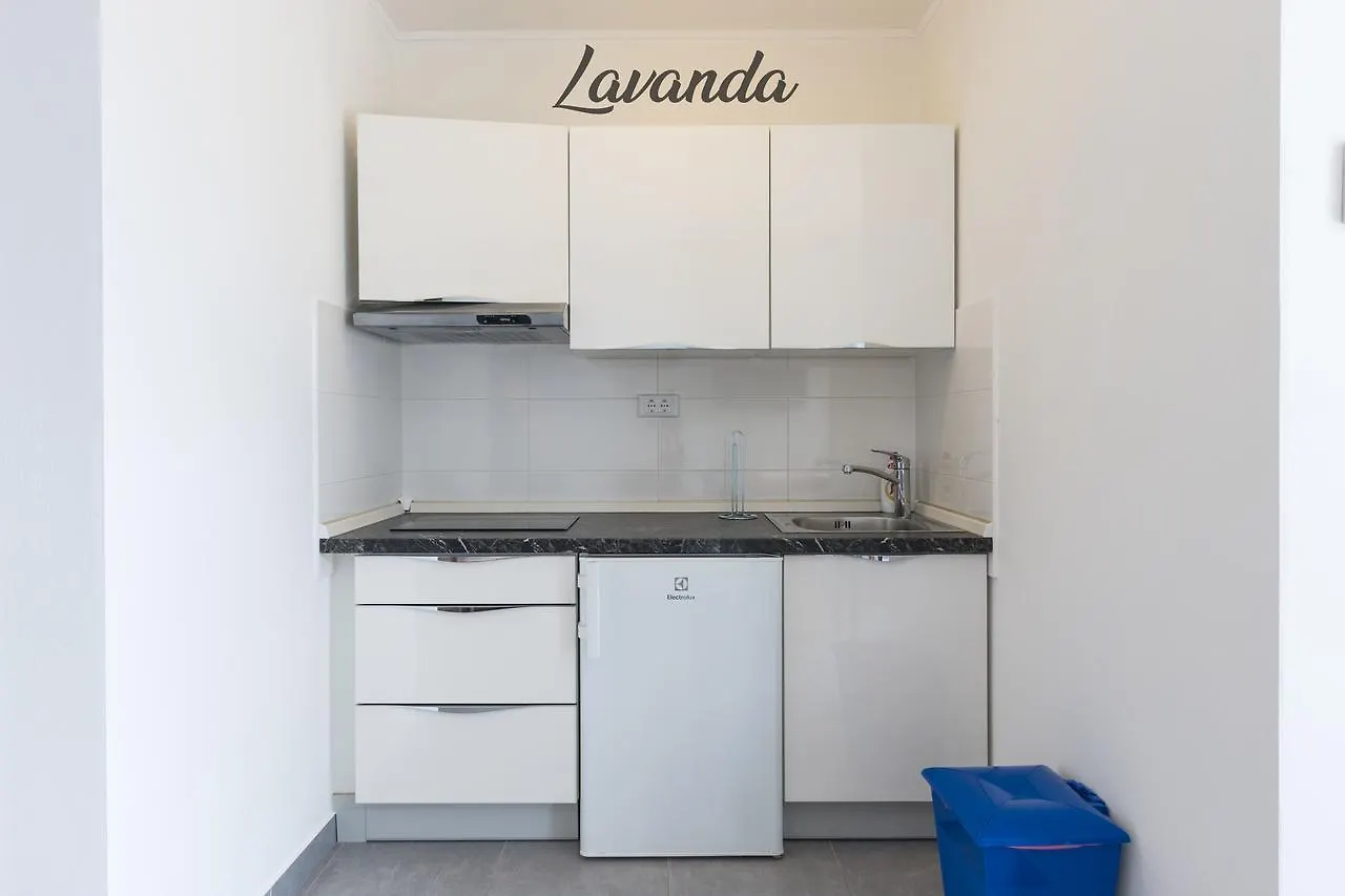 Apartment Lux More Medulin 0*,  Croácia