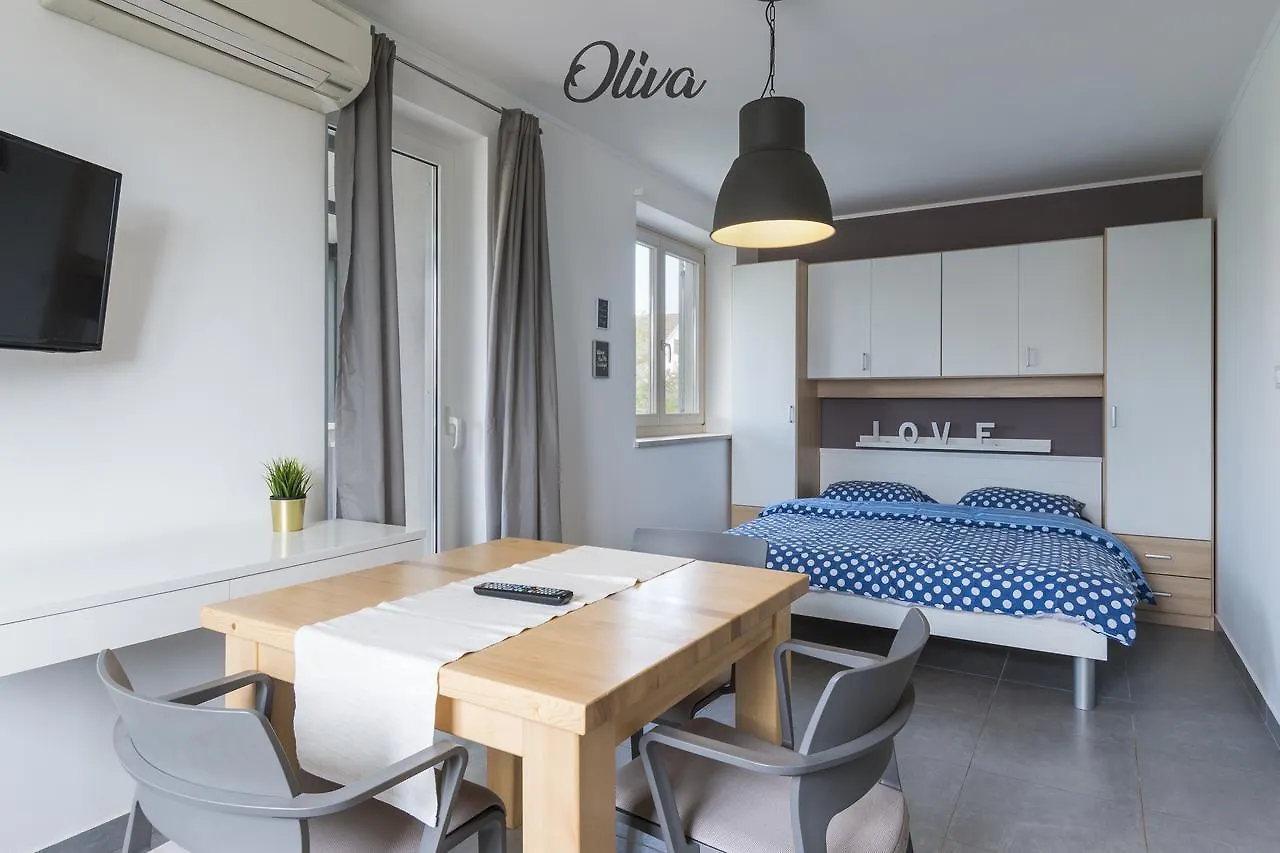 Apartment Lux More Medulin 0*,